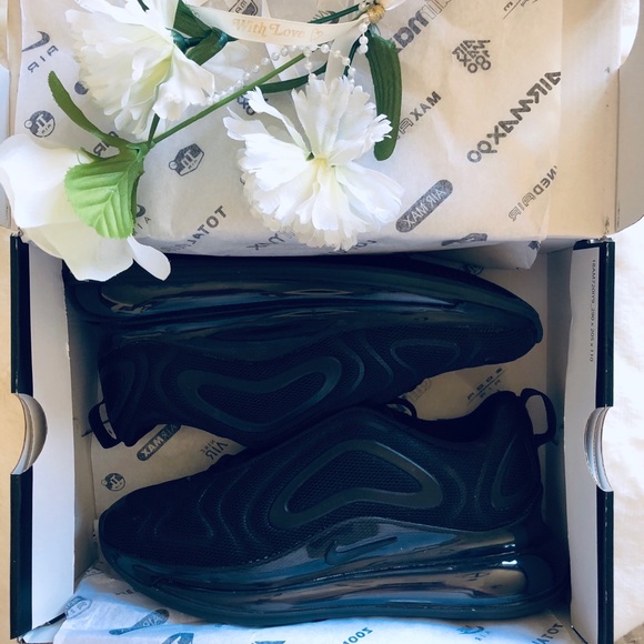 Nike Air Max 720. Brand new in Box. Triple black - Picture 2 of 15